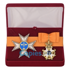 Знак и звезда ордена Меча в подарочном футляре. Муляжи